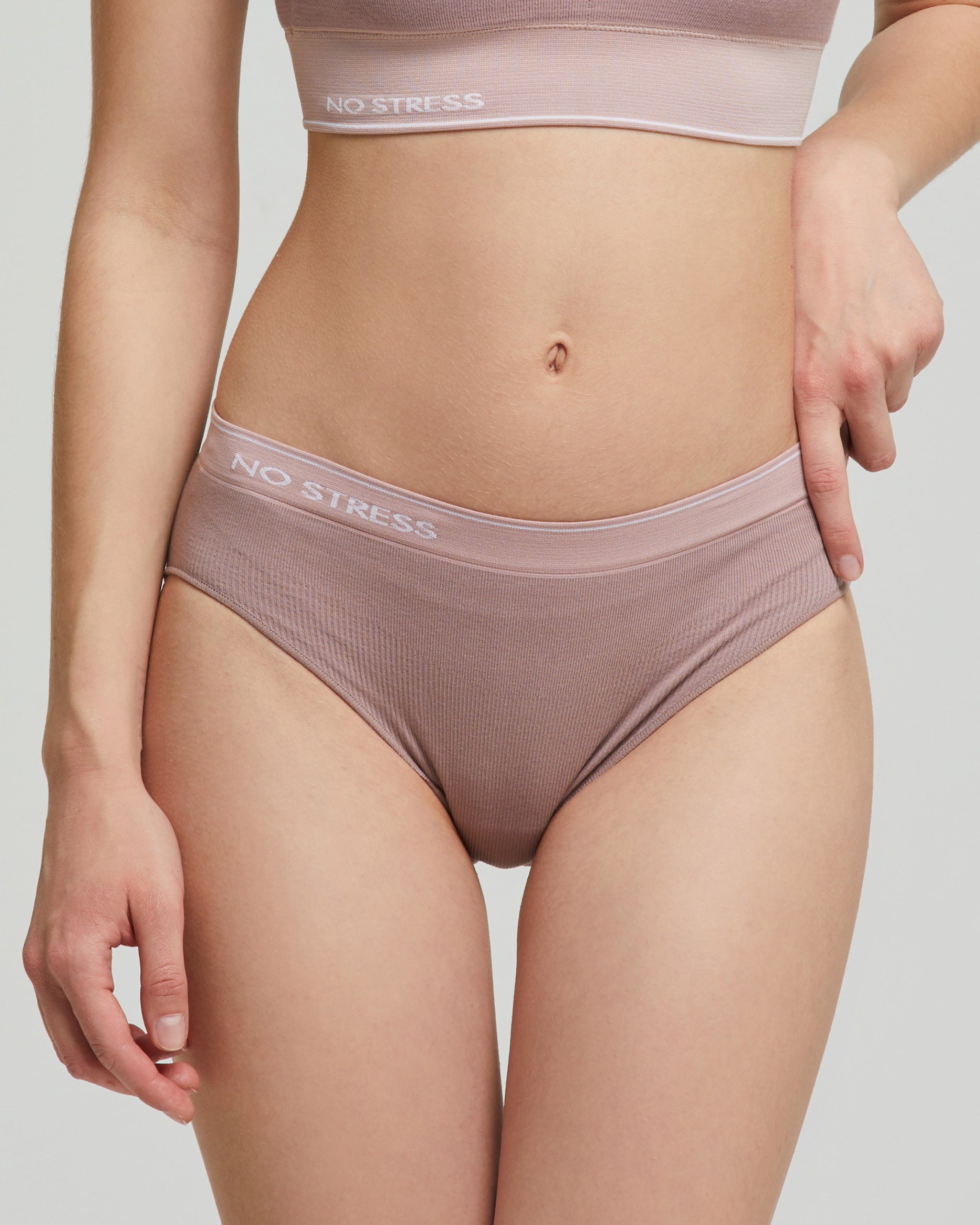 Women's seamless cotton briefs