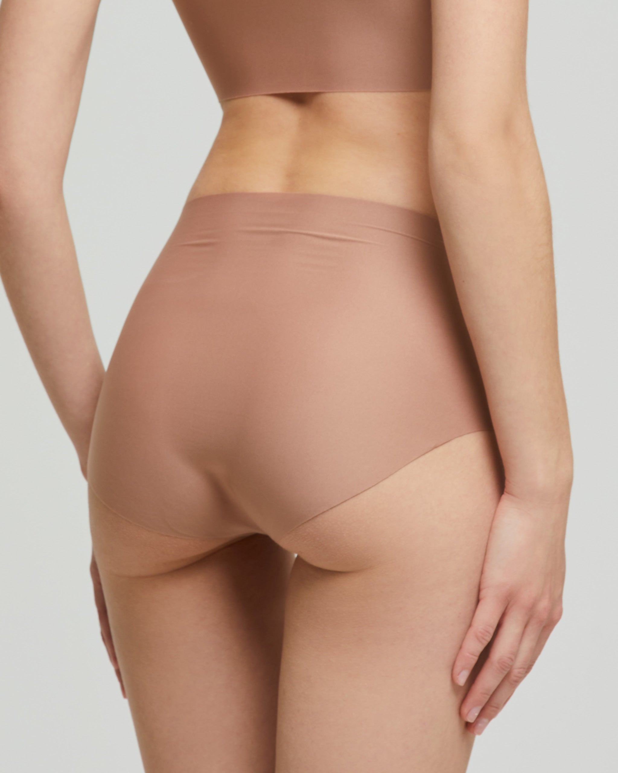 Second skin high-waisted briefs