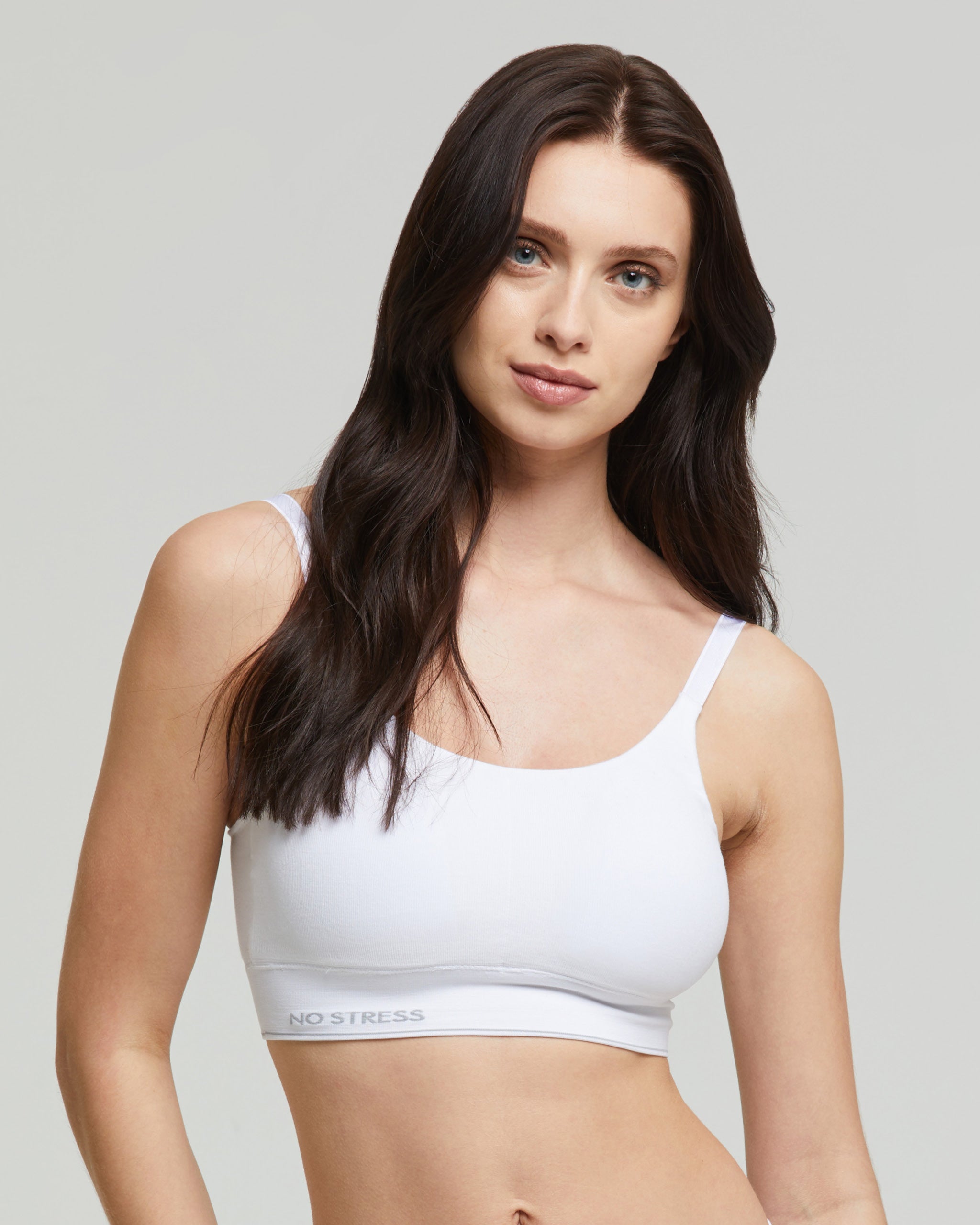 Seamless cotton bra with removable cups