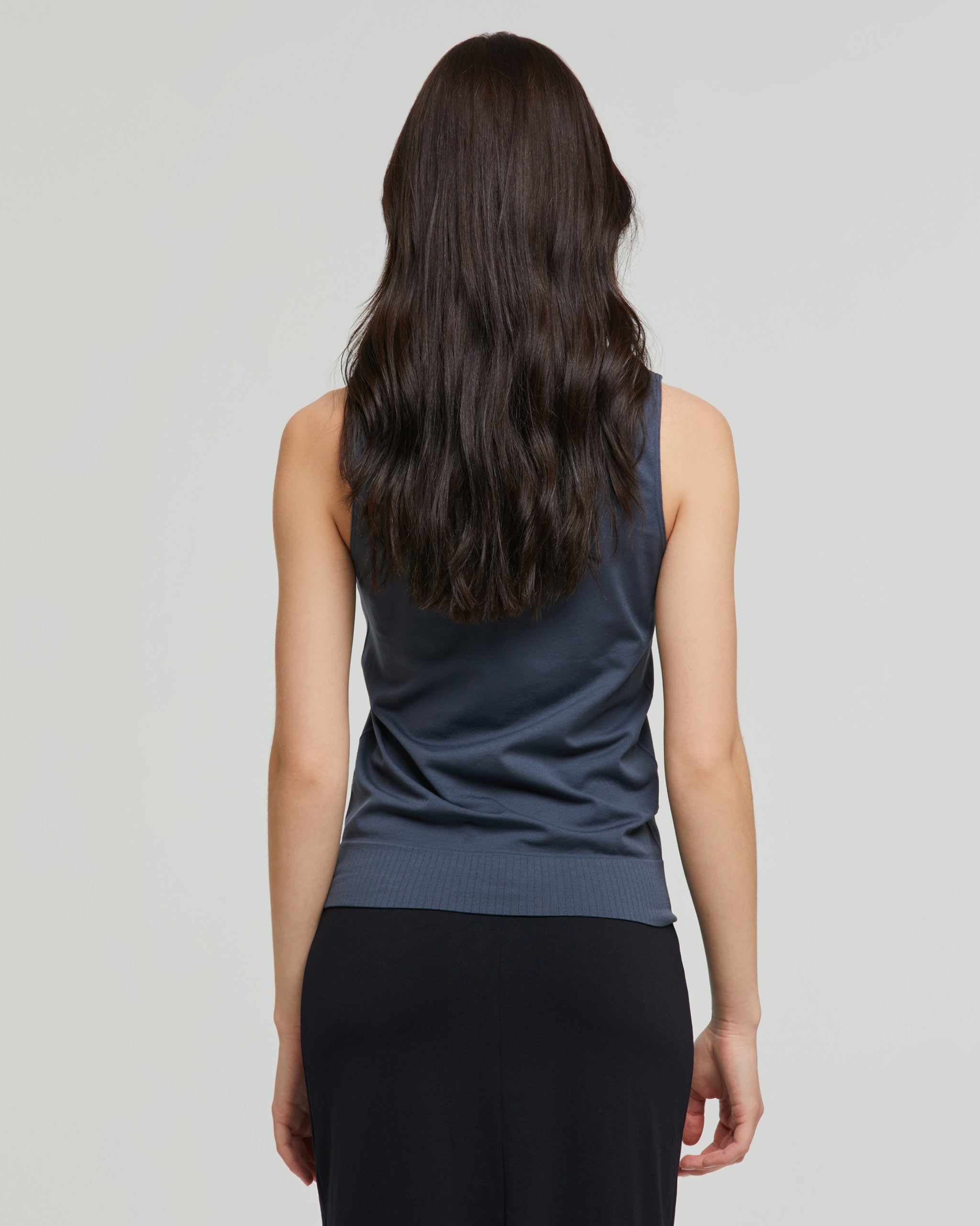 Sleeveless boat neckline seamless