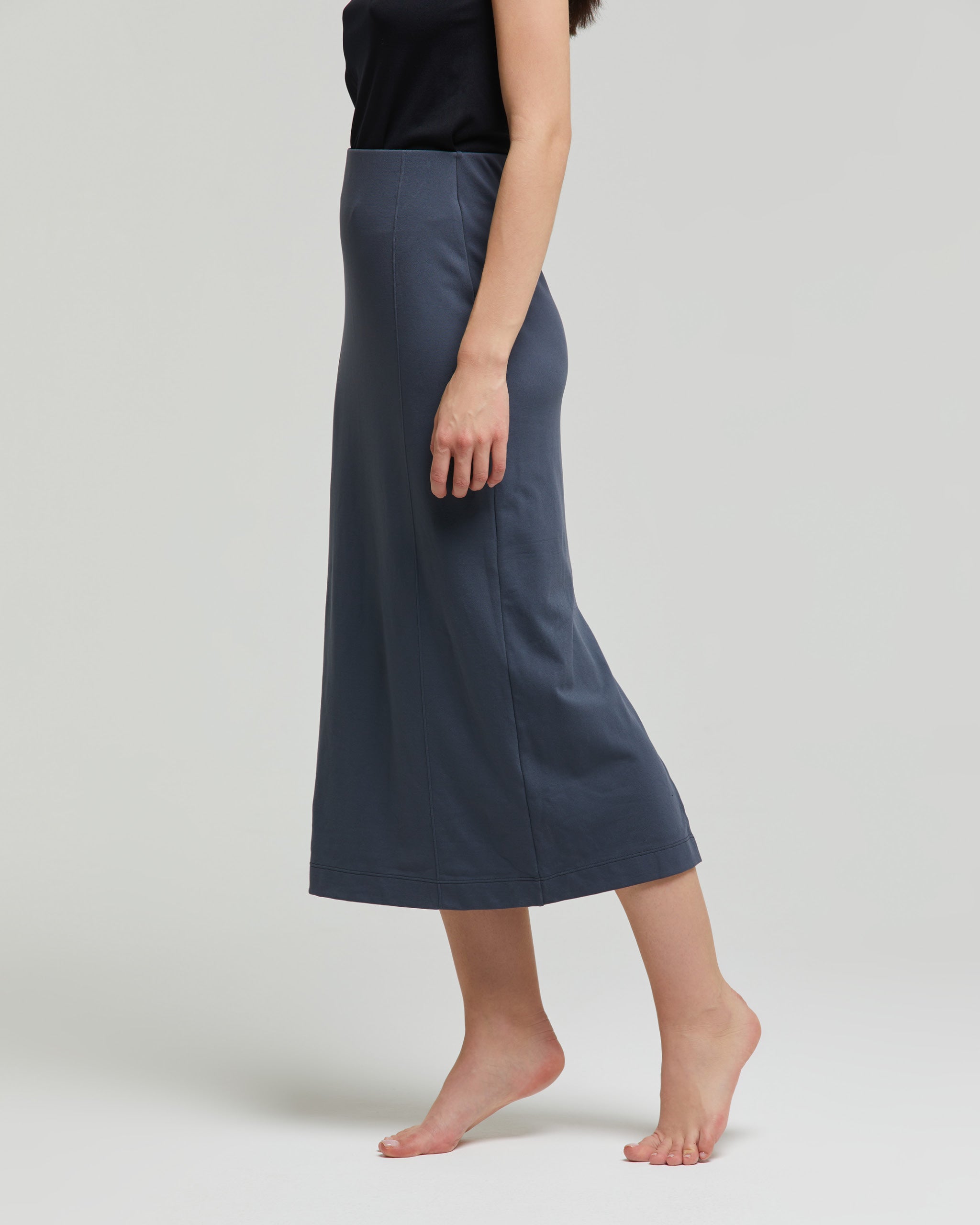 Skirt with back slit