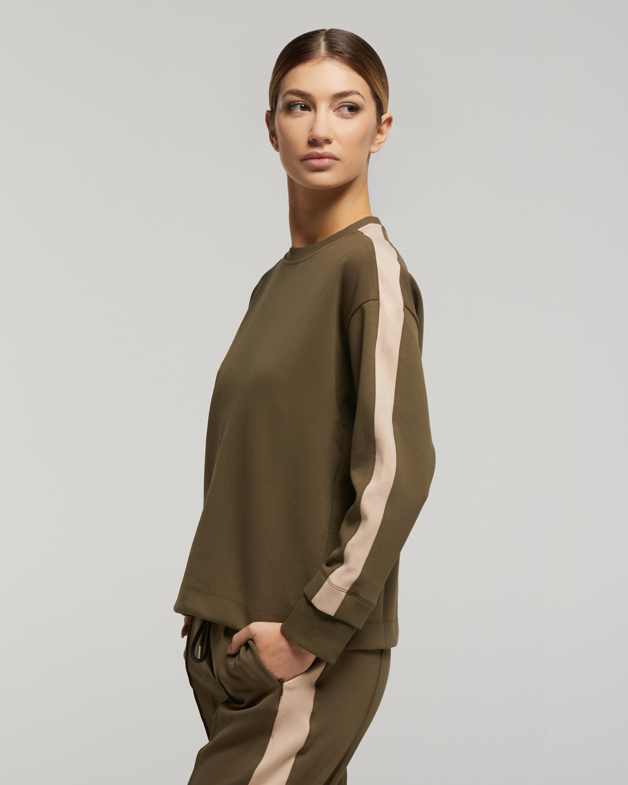 <b>Ensemble complet</b> de survêtement femme Freetime (Vert militaire)